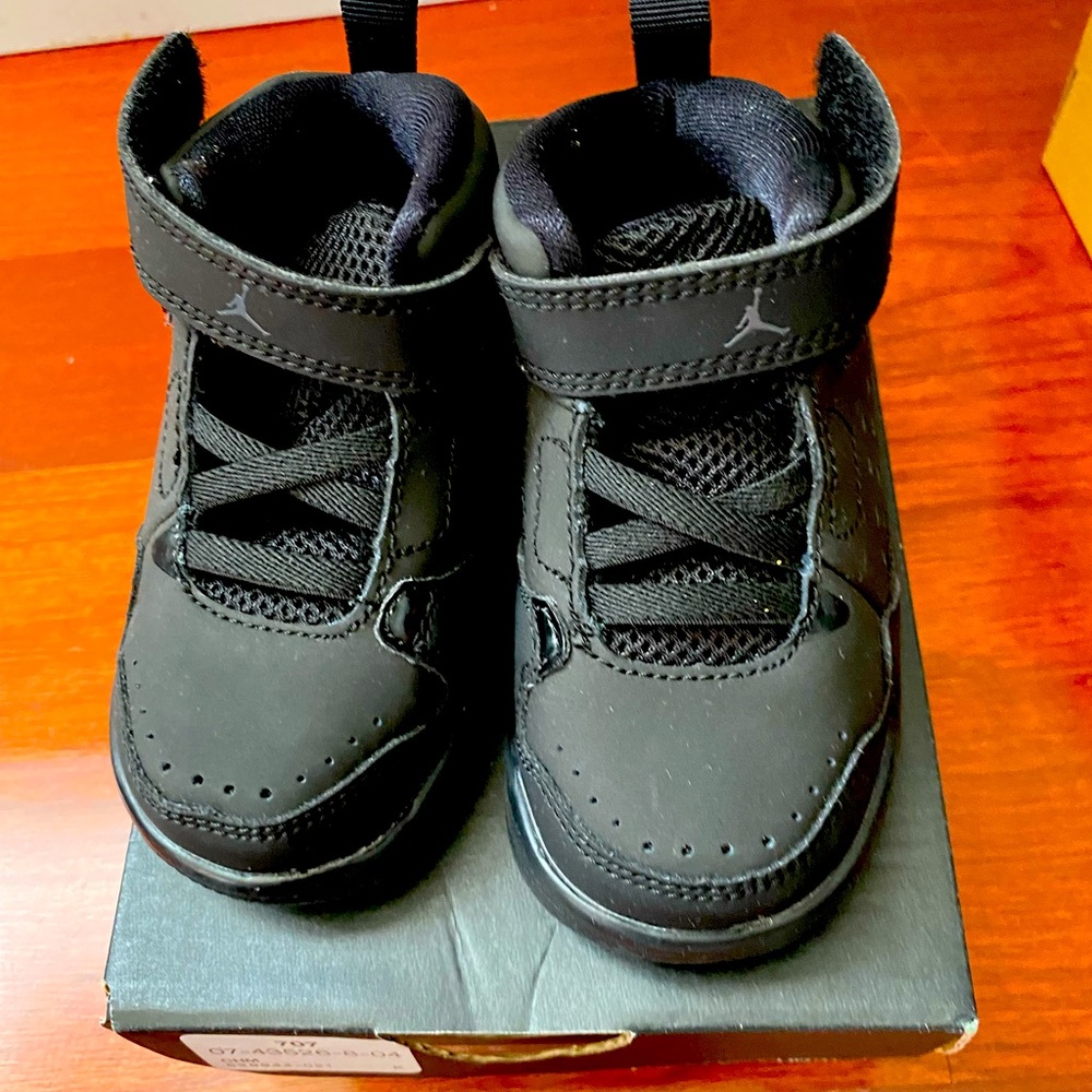 New Nike Jordan SC-3 BT size 5c
